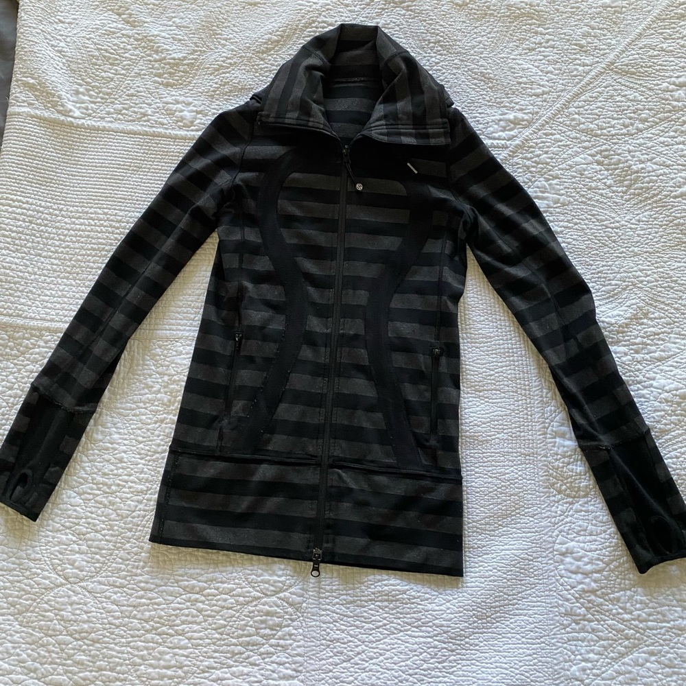 Size 4 lululemon grey/black In Stride Jacket with hood